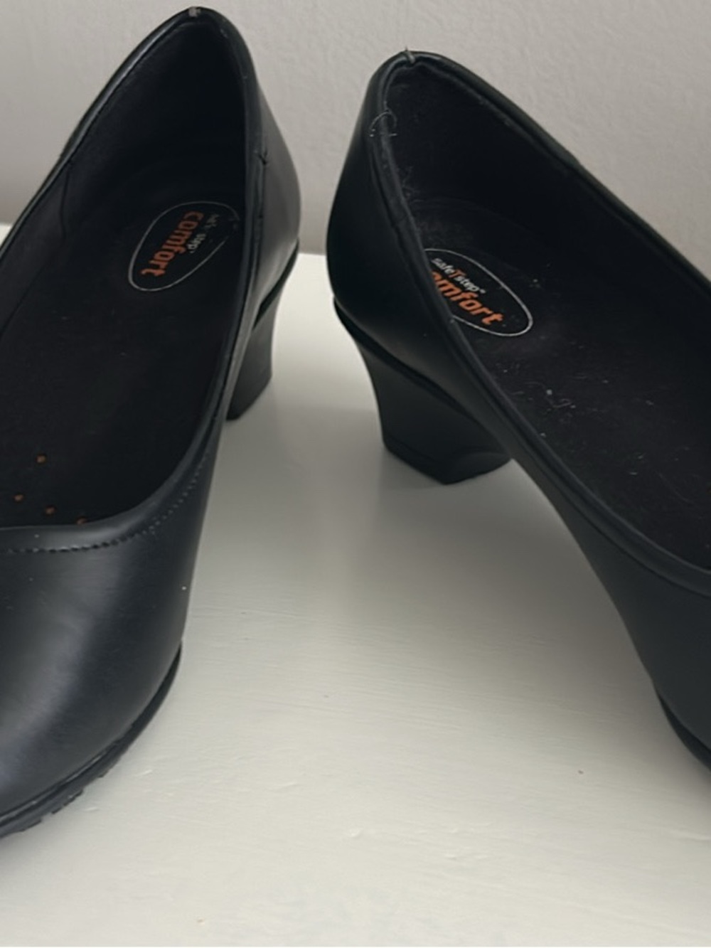 Women's Black Comfort Low Heel Dress Pumps
